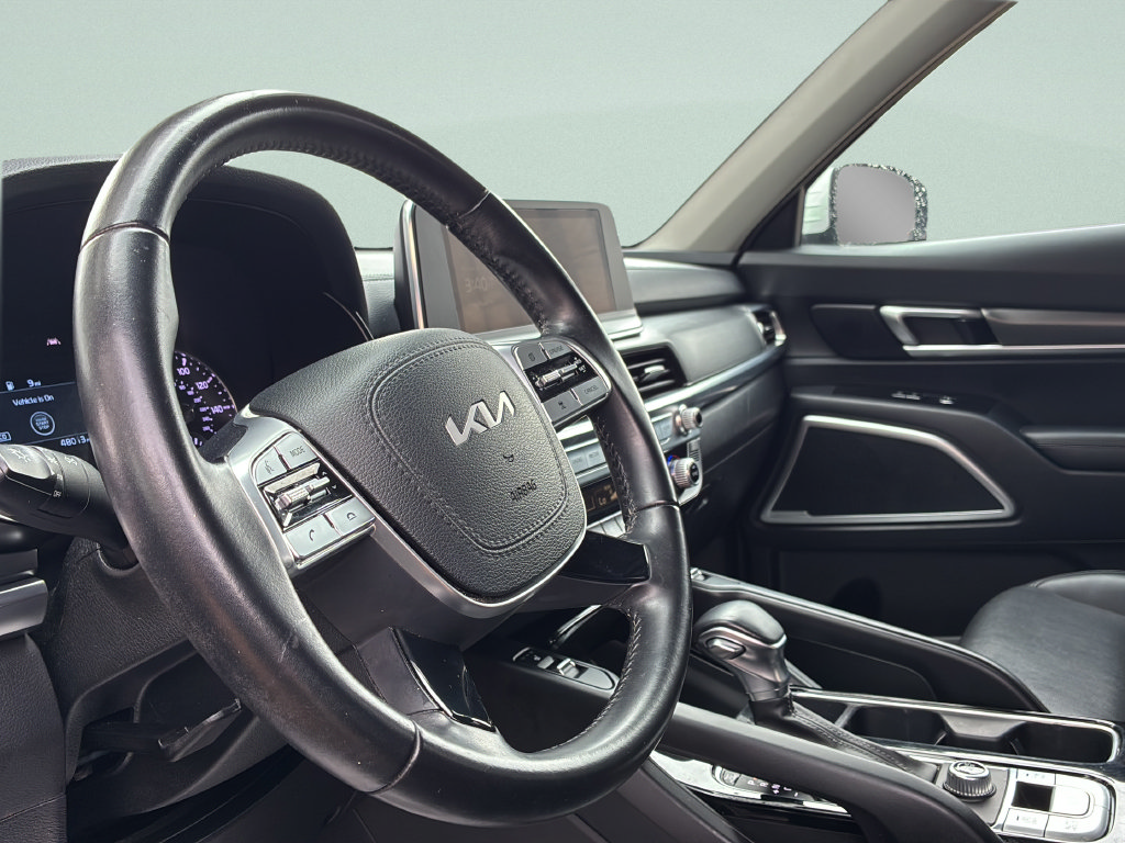 Used 2022 Kia Telluride S FWD image 27