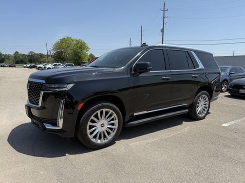 Used 2021 Cadillac Escalade Premium Luxury AWD/4WD image 4