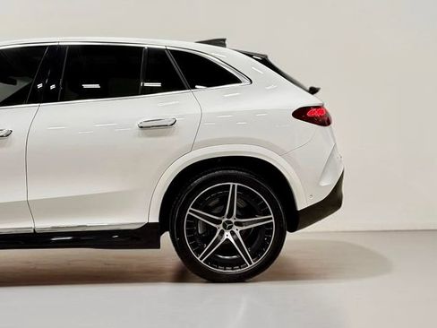 Used 2024 Mercedes-Benz EQE AMG 4MATIC SUV image 19