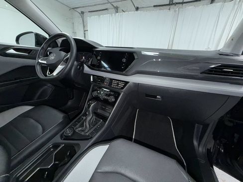 Used 2023 Volkswagen Taos SEL AWD/4WD image 15