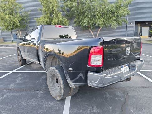 Used 2022 RAM 3500 Tradesman w/ Chrome Appearance Group AWD/4WD image 7