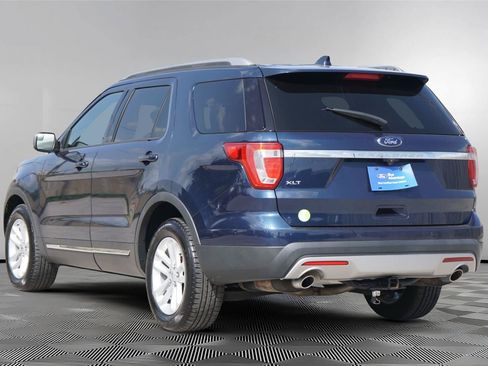 Used 2017 Ford Explorer XLT w/ Equipment Group 202A FWD image 6