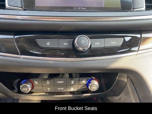 Used 2018 Buick Enclave Essence image 20