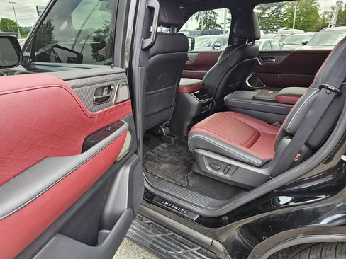 Used 2025 INFINITI QX80 Autograph AWD/4WD image 18