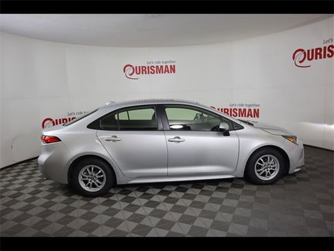 Used 2022 Toyota Corolla LE image 12