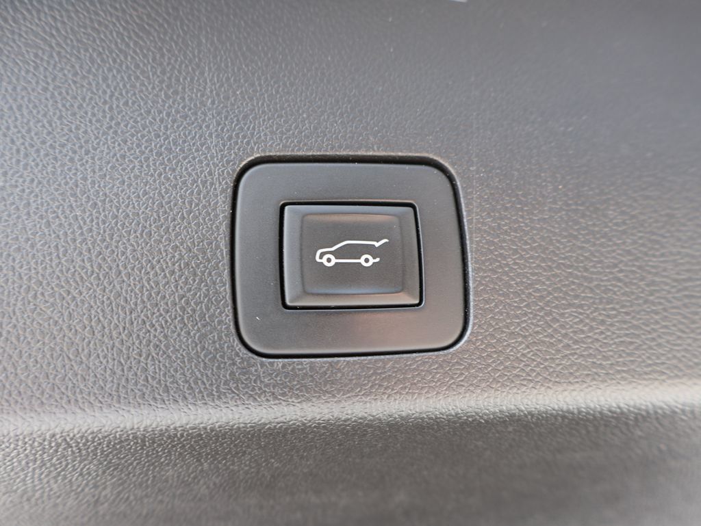 Used 2023 Buick Encore GX Essence w/ Advanced Technology Package AWD/4WD image 16