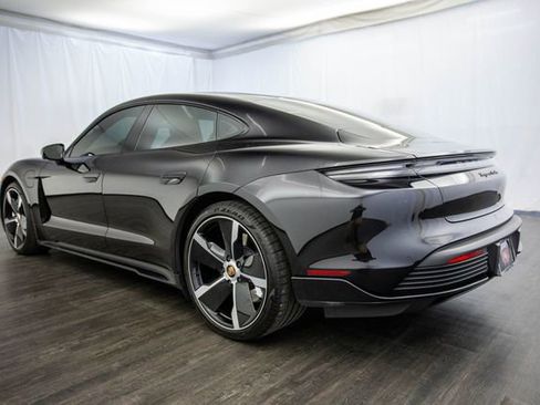 Used 2024 Porsche Taycan Turbo image 31