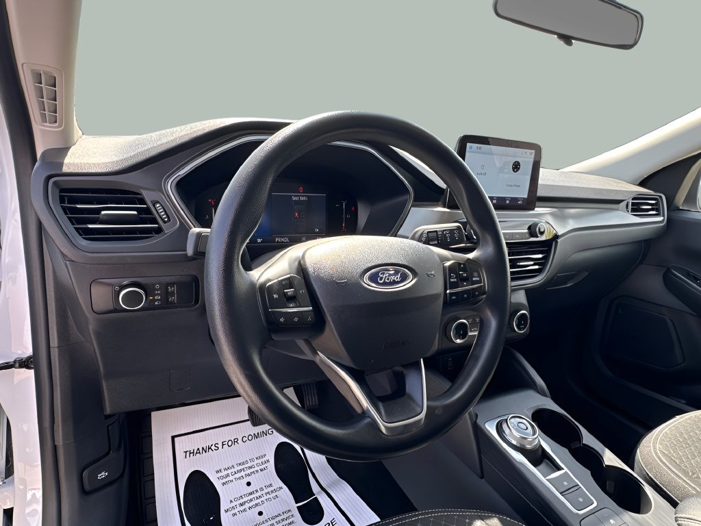 Used 2025 Ford Escape Active AWD/4WD image 14