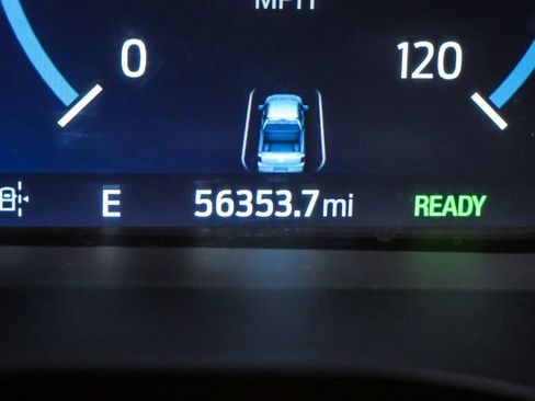 Used 2021 Ford F150 Platinum w/ FX4 Off-Road Package image 23