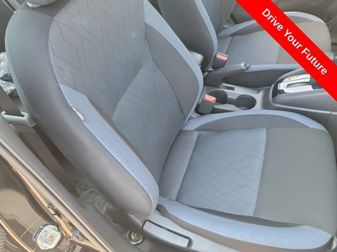Used 2025 Nissan Versa SV w/ Trunk Package FWD image 18