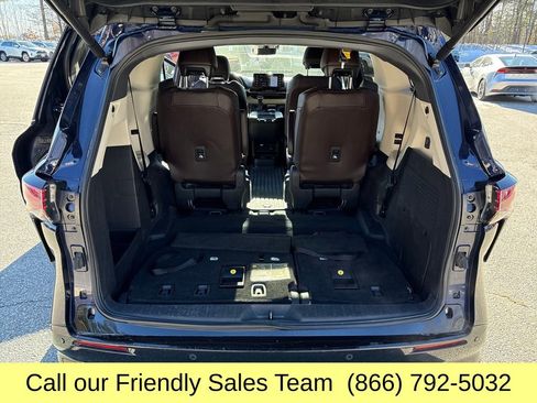 Certified 2022 Toyota Sienna Platinum image 22