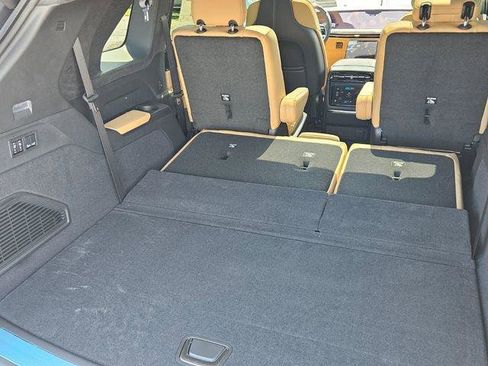 New 2026 Cadillac Escalade IQ Luxury 2 w/ LPO, Radiant Package image 41