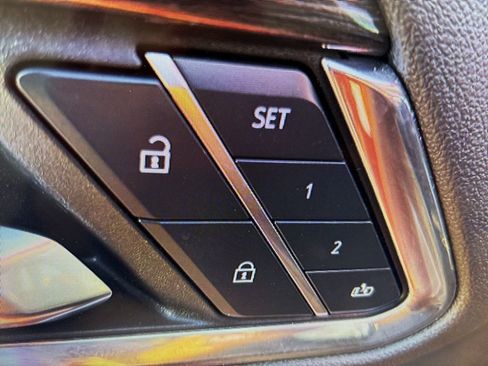 Used 2024 Chevrolet Silverado 1500 LTZ w/ Technology Package image 18