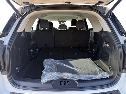 New 2026 Ford Explorer Active image 17