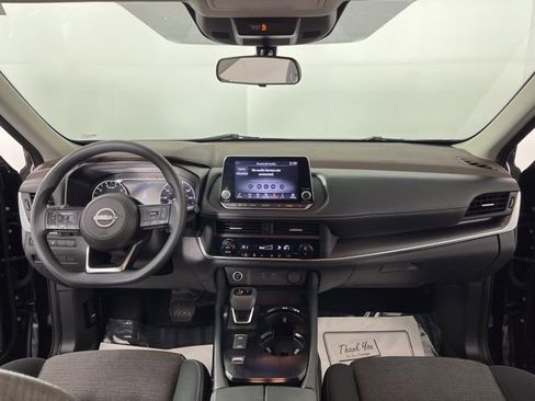 Used 2023 Nissan Rogue SV image 38