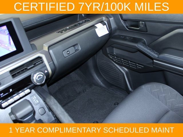 Used 2025 Toyota Tacoma SR5 AWD/4WD image 16