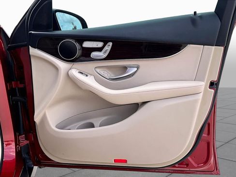 Used 2019 Mercedes-Benz GLC 300 image 20