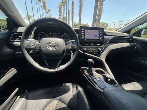 Used 2022 Toyota Camry SE FWD image 16