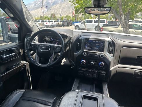 Used 2022 GMC Sierra 3500 Denali w/ Denali Ultimate Package AWD/4WD image 19