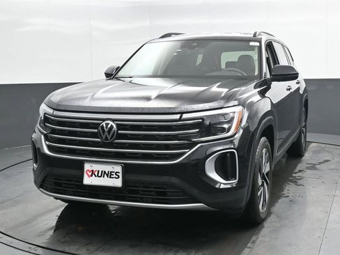 Used 2024 Volkswagen Atlas SE image 7