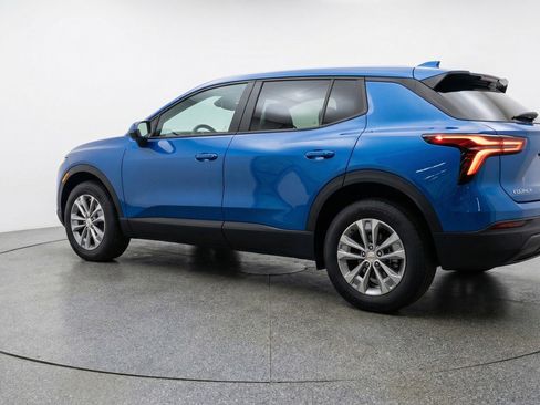 Used 2025 Chevrolet Equinox LT FWD image 6
