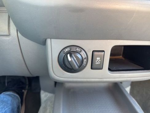 Used 2015 Nissan Frontier SV image 18
