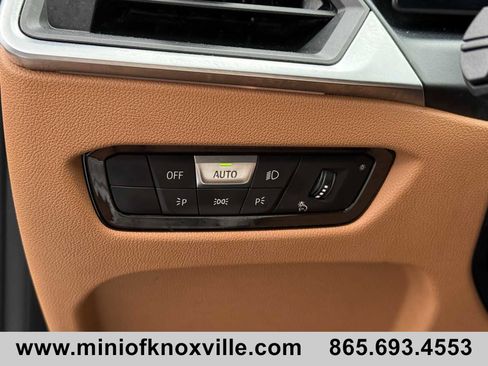 Used 2023 BMW 330i xDrive Sedan w/ Premium Package image 24