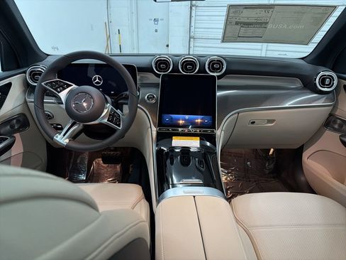 New 2026 Mercedes-Benz GLC 300 image 22