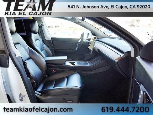 Used 2022 Tesla Model Y Performance image 12