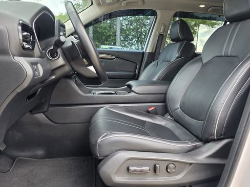 Used 2024 Honda Pilot Elite image 12