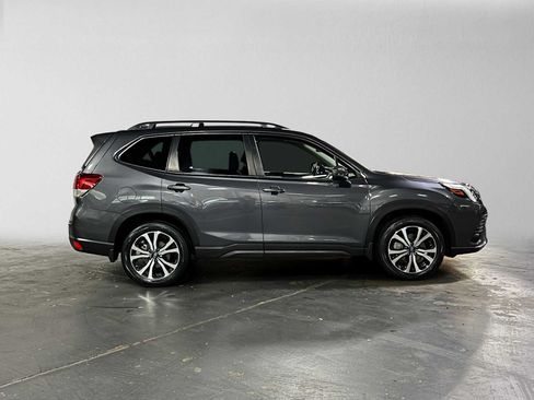 Used 2023 Subaru Forester Limited AWD/4WD image 2