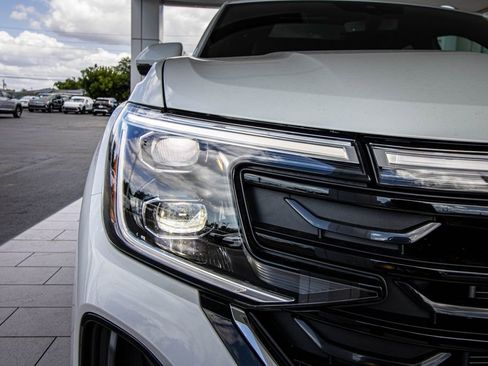 New 2026 Volkswagen Atlas Cross Sport SE FWD image 6