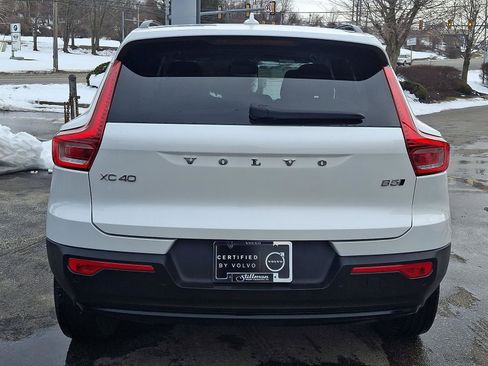 Certified 2023 Volvo XC40 B5 Plus w/ Driver Assist Package image 5