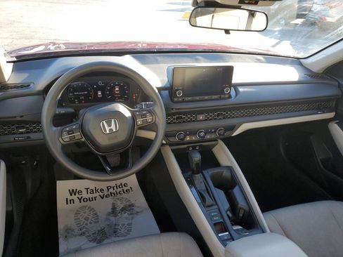 Certified 2025 Honda Accord LX image 22