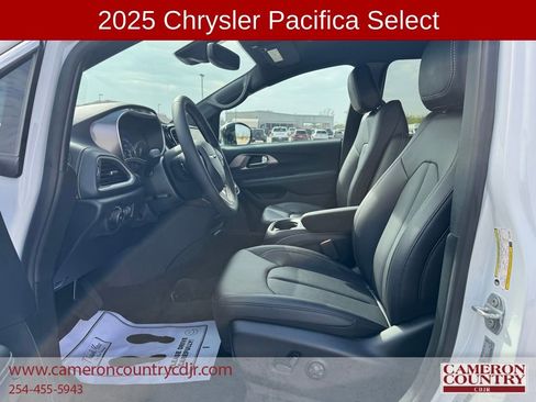 New 2025 Chrysler Pacifica Select image 13