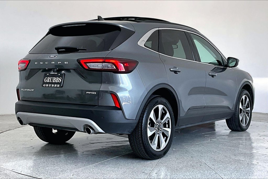 Used 2025 Ford Escape Platinum AWD/4WD image 14