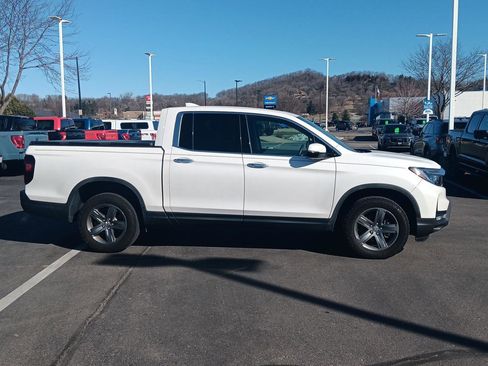 Used 2023 Honda Ridgeline RTL-E image 3