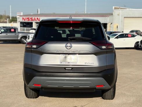 Certified 2021 Nissan Rogue SV image 8