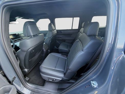 New 2026 Hyundai Santa Fe Calligraphy FWD image 17
