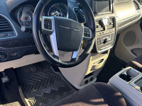 Used 2011 Chrysler Town & Country Touring w/ Security Group image 17