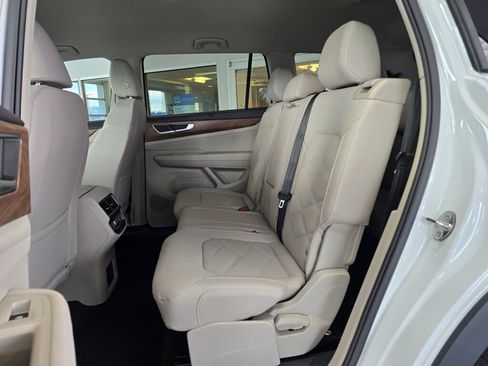 New 2024 Volkswagen Atlas SE image 24