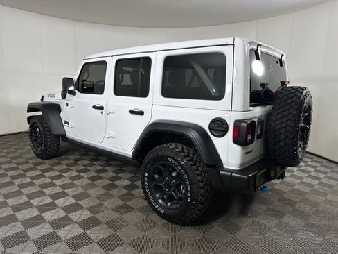 Used 2023 Jeep Wrangler Unlimited w/ Sun & Screen Package image 5