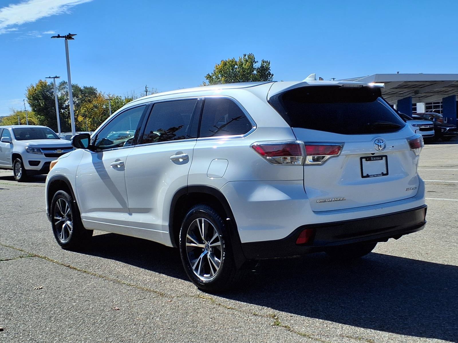 Used 2016 Toyota Highlander XLE AWD/4WD image 7