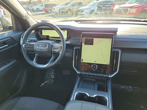 Used 2025 GMC Acadia Elevation image 9