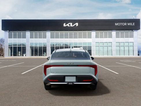 New 2026 Kia K4 FWD image 5