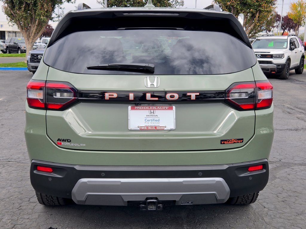 Used 2026 Honda Pilot TrailSport image 4
