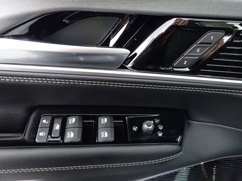 New 2026 Jeep Grand Wagoneer Limited AWD/4WD image 22