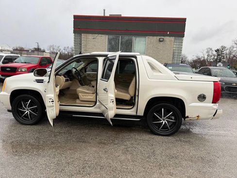 Used 2007 Cadillac Escalade EXT w/ Climate Package image 19