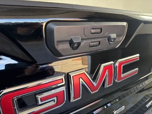 Used 2025 GMC Sierra 2500 AT4 image 24