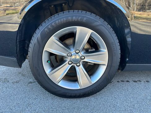 Used 2021 Dodge Challenger SXT image 29